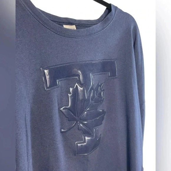 PINK With 5th & Ocean “T” Blue Sweatshirt Size Small - Picture 2 of 7